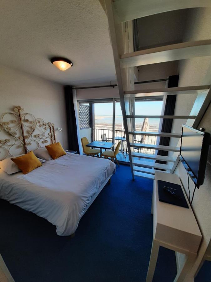 Hotel Du Port Bar Restaurant サルゾー エクステリア 写真
