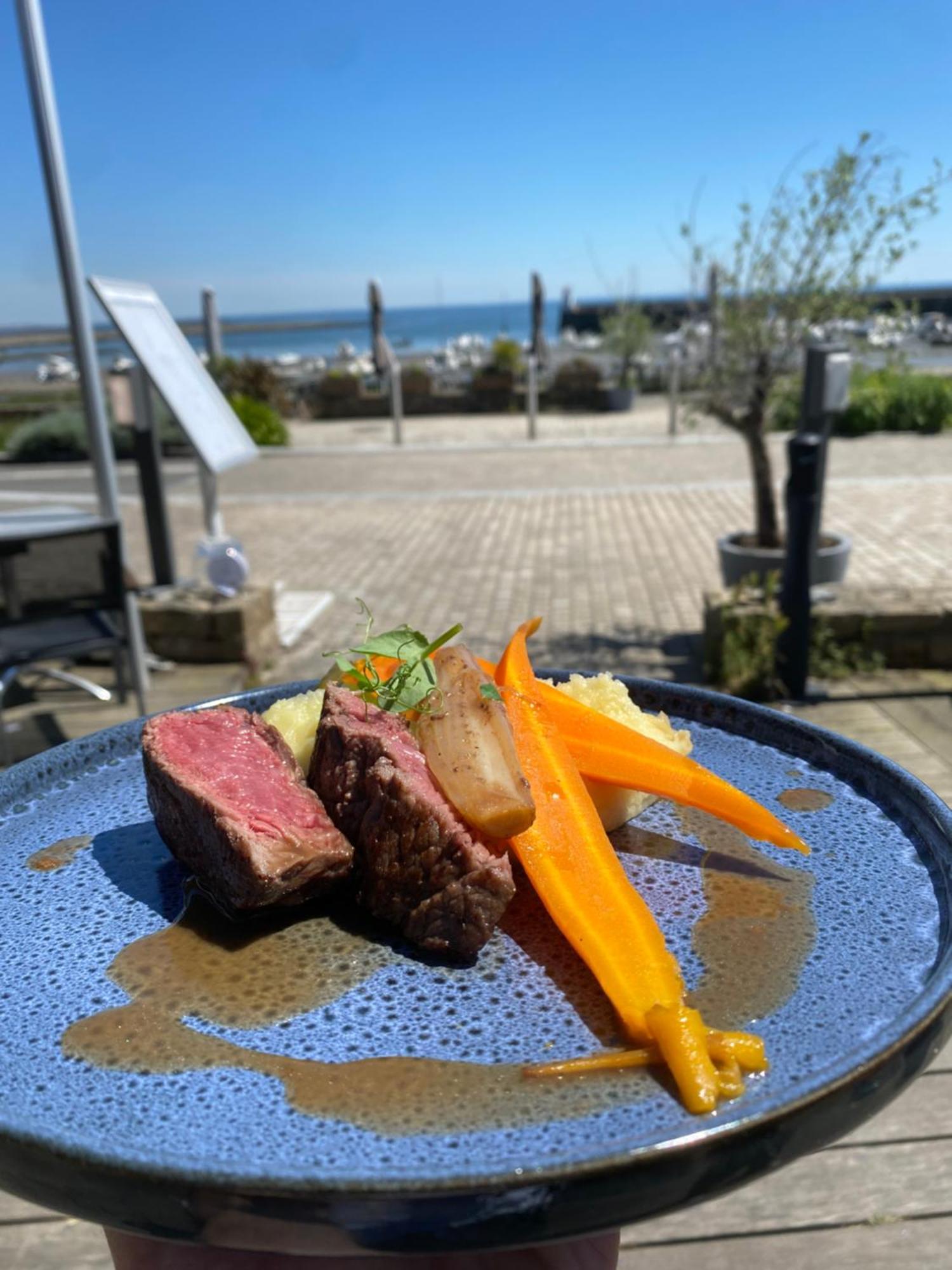 Hotel Du Port Bar Restaurant サルゾー エクステリア 写真